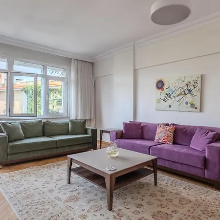 Flat With Balcony 4 Min To Akmerkez Mall In Etiler イスタンブール